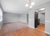 Thumbnail 9 of 18 - livign room at Huntley Ridge Clarksville Apartments