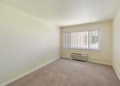 Thumbnail 16 of 25 - apartment with Air Conditioning