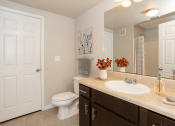 Thumbnail 2 of 34 - apartment with Modern Bathroom