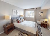 Thumbnail 9 of 20 - bedroom with a window