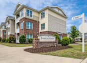 Thumbnail 10 of 18 - the roundabout apartments tx