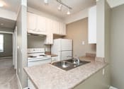 Thumbnail 2 of 18 - Kitchen at College Park, Columbus, OH