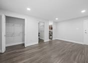 Thumbnail 31 of 34 - Empty Living Room at Woodlee Terrace Apartments, Woodbridge