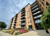 Thumbnail 19 of 28 - Exterior Building