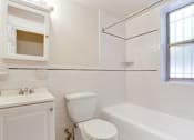 Thumbnail 16 of 18 - Luxurious Bathroom at Tivoli Gardens, Washington