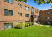 Thumbnail 9 of 10 - Lush Landscaping at Overlook Apartments, Maryland, 20782