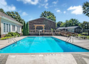 Thumbnail 13 of 19 - Pool