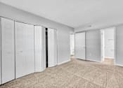 Thumbnail 19 of 19 - Classic Bedroom Willow Woods