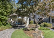 Thumbnail 17 of 31 - Gorgeous landscaping at Park Summit Apartments in Decatur, GA 30033