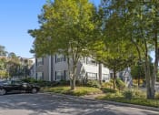 Thumbnail 25 of 31 - Building exterior area at Park Summit Apartments in Decatur, GA 30033