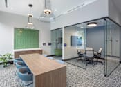 Thumbnail 21 of 44