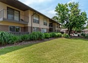 Thumbnail 28 of 32 - Exterior View at Lakeshore Landing Apartments, Mississippi, 39157