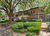 Thumbnail 30 of 32 - Exterior garden at Lakeshore Landing Apartments, Ridgeland, MS