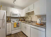 Thumbnail 7 of 36 - Kitchen at North Creek, Southaven, MS