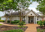 Thumbnail 24 of 35 - Exterior at Southaven Pointe Apartments, Southaven, 38671