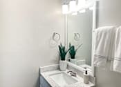 Thumbnail 10 of 24 - Bathroom