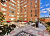 Thumbnail 22 of 31 - Courtyard View at Connecticut Park Apartments, Washington
