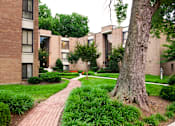 Thumbnail 14 of 17 - Building courtyard at Park Pleasant apartments