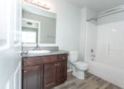 Thumbnail 14 of 20 - bathroom
