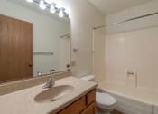 Thumbnail 11 of 11 - Belmont Apartments | Bathroom