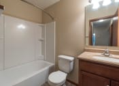 Thumbnail 9 of 11 - Belmont Apartments | Bathroom