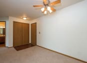 Thumbnail 14 of 17 - Cambridge Apartments | 2 Bedroom | Entrance