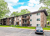 Thumbnail 27 of 34 - Exterior at Muskegon Apartments | Lake Forest Apartments in Muskegon, MI