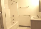 Thumbnail 9 of 12 - Maplecrest Clean Bathroom