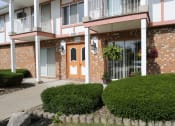 Thumbnail 52 of 54 - Leasing Center at Lincoln Square Apartments at 4055 Knoll Drive in Hamburg, NY