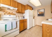 Thumbnail 15 of 36 - Kitchen