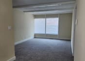 Thumbnail 21 of 42 - Forest Hill - Livingroom