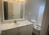 Thumbnail 20 of 42 - Forest Hill - Bathroom