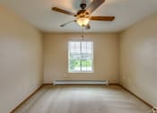 Thumbnail 32 of 38 - Upper Pineview,  Hall Bedroom, 2 Bed/2 Bath
