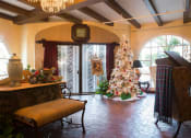 Thumbnail 11 of 35 - lobby with Christmas tree