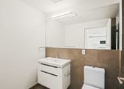 Thumbnail 29 of 33 - luxury bathroom