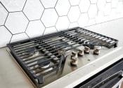 Thumbnail 4 of 26 - Multnomah Station Apartments gas range