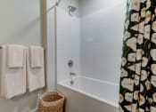 Thumbnail 12 of 45 - RedPoint_Redmond_OR_Interior_BathShower