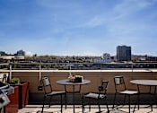 Thumbnail 23 of 24 - 38 Davis rooftop with table and chairs