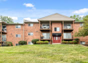 Thumbnail 32 of 39 - Large green lawns at Heritage Hill Estates Apartments, Cincinnati, Ohio 45227