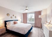 Thumbnail 11 of 40 - Shirlington House Bedroom