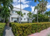 Thumbnail 12 of 25 - Helios Apartments Miami Beach exterior
