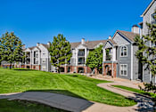 Thumbnail 17 of 30 - Well-manicured garden-style apartments - Emmersyn at Lone Tree