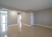 Thumbnail 13 of 25 - Helios Apartments Miami Beach interior