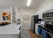 Thumbnail 20 of 28 - Stainless steel appliances - Belle Harbour Apartments
