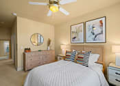 Thumbnail 25 of 30 - Quinn Crossing ceiling fan