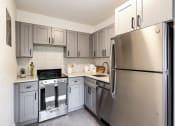 Thumbnail 13 of 24 - John Winthrop apartment interior