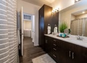 Thumbnail 53 of 86 - Bath at 44 Washington, Kansas City, MO, 64111