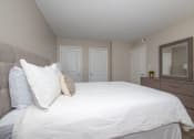 Thumbnail 8 of 15 - Master Bedroom in Country Club Apartments in Williamsburg VA 
