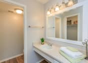 Thumbnail 7 of 41 - Riverview North Bathroom