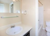 Thumbnail 9 of 19 - The Hermitage Bathroom